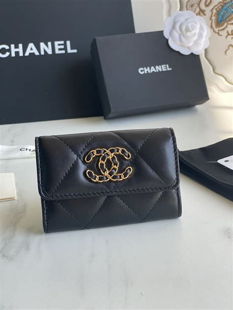 chanel credit card pouch|Chanel 19 flap card holder.